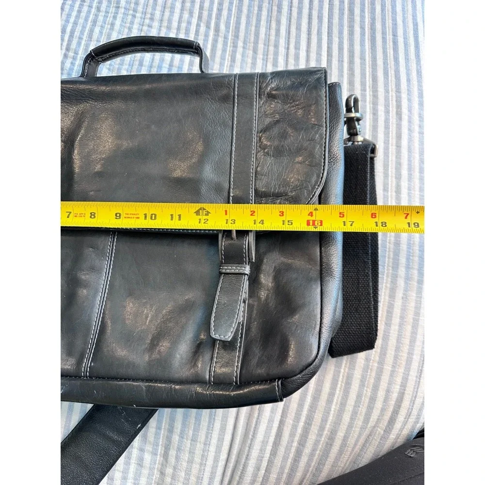 Samsonite‎ Black Leather Messenger Bag Laptop Briefcase Flap Over Crossbody
